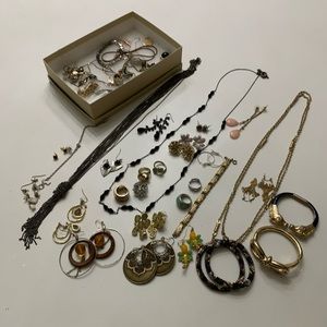 Lot of costume jewelry